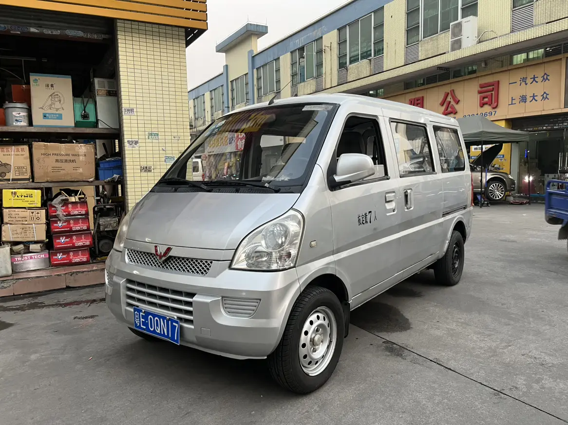 Wuling Rongguang  из Китая