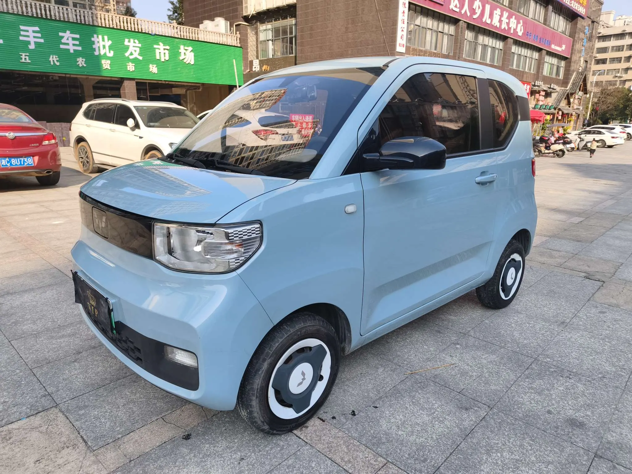 Wuling Hongguang MINIEV  из Китая