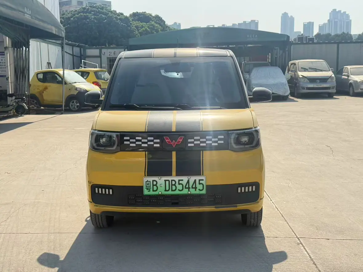 Wuling Hongguang MINIEV  из Китая