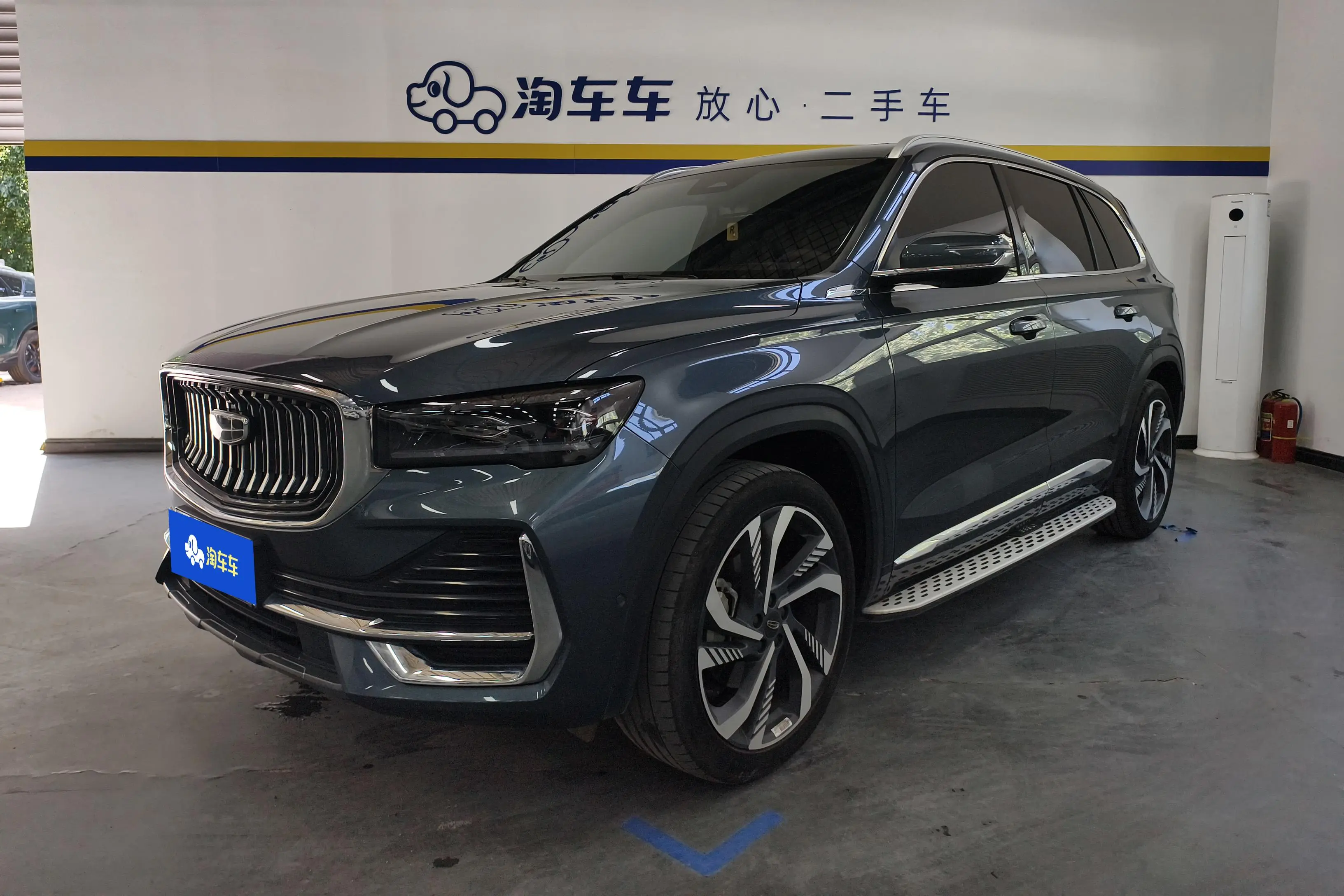 Geely Monjaro (Xingyue L)  из Китая
