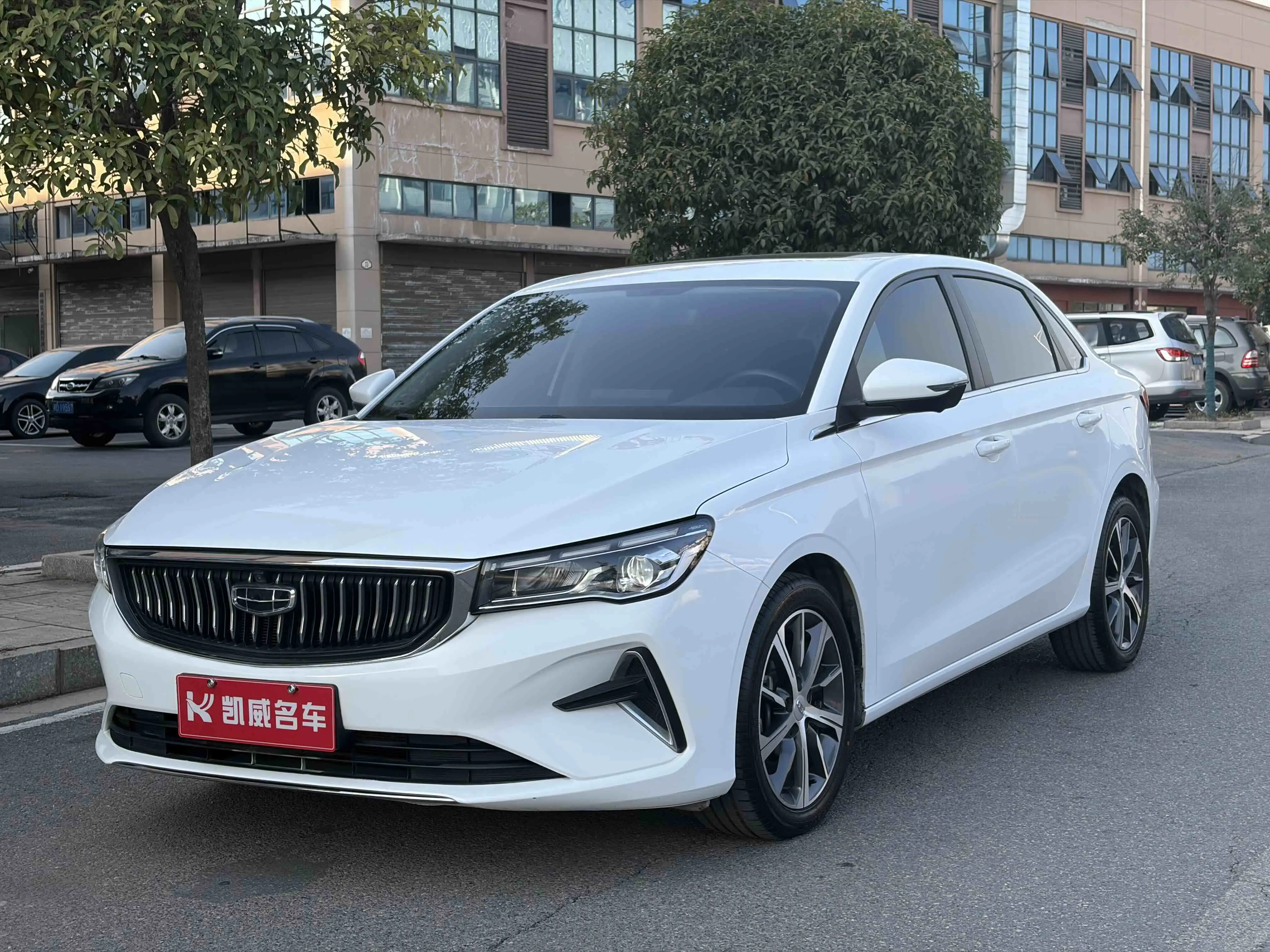 Geely Emgrand  из Китая