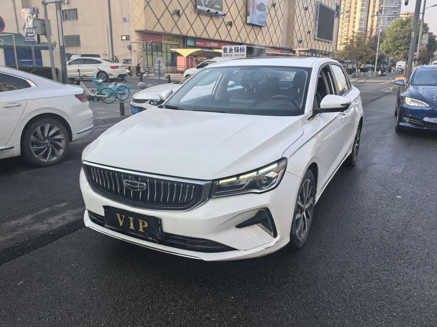Geely Emgrand  из Китая