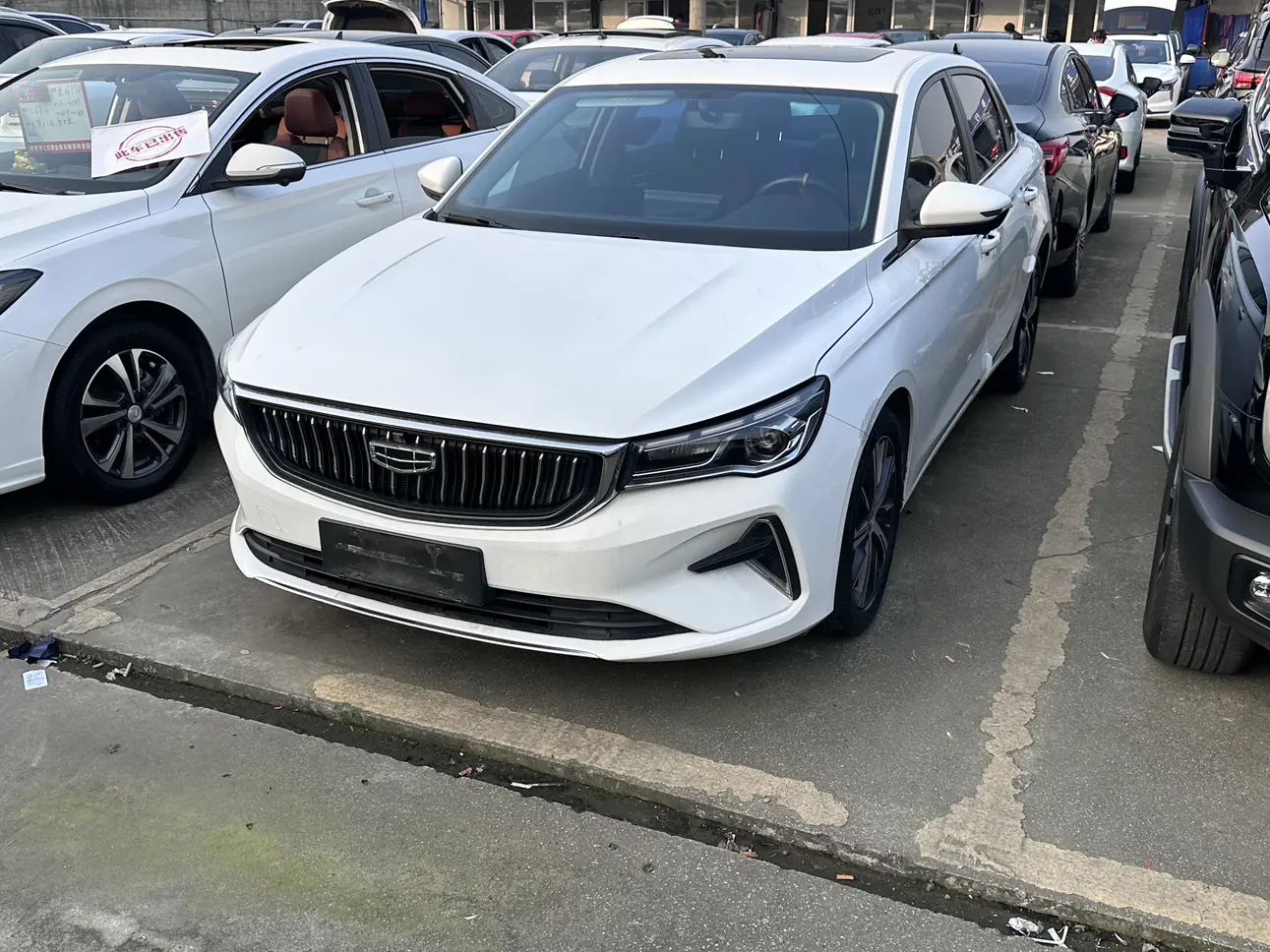 Geely Emgrand  из Китая