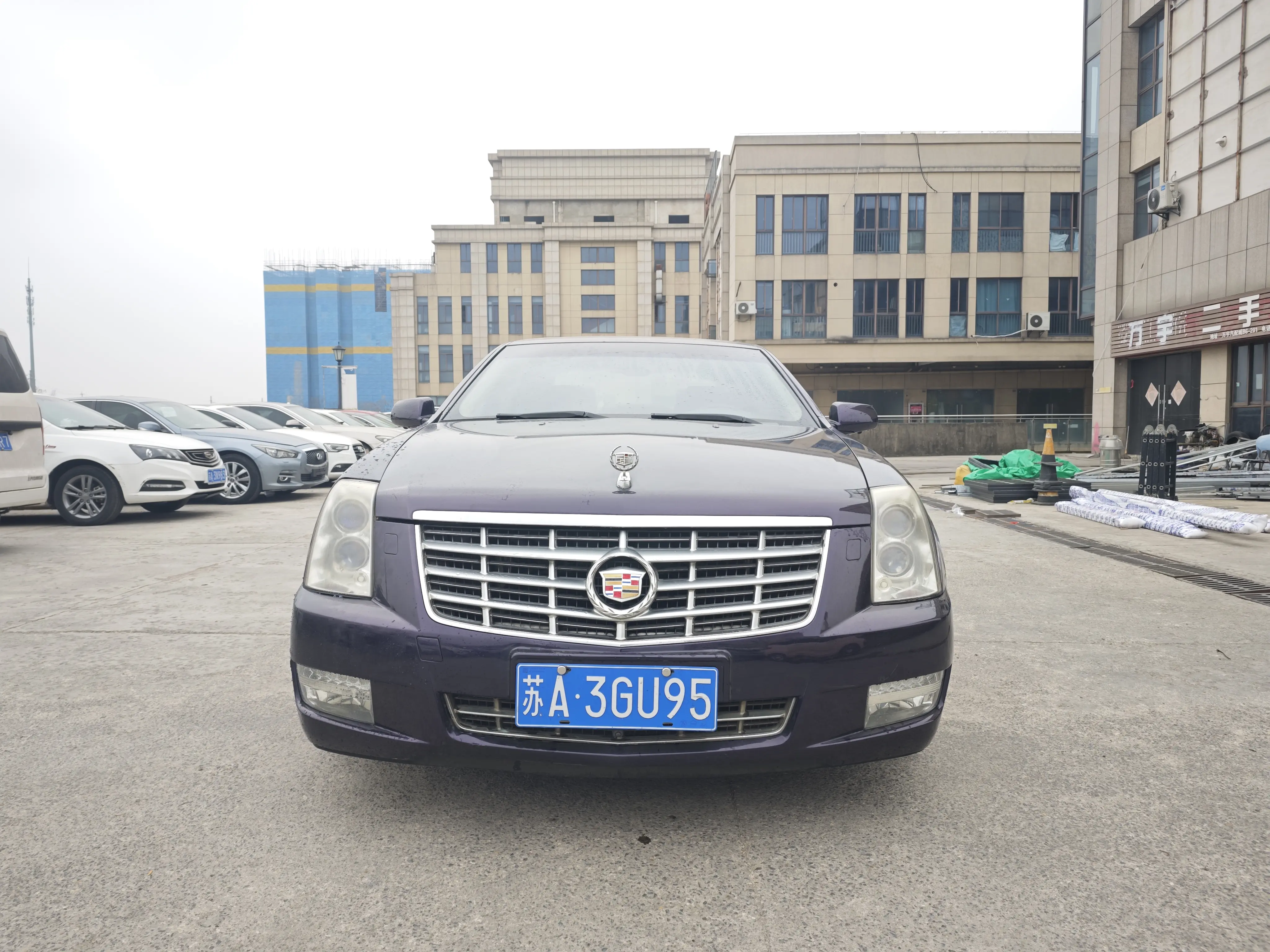 Cadillac SLS Saiwei  из Китая