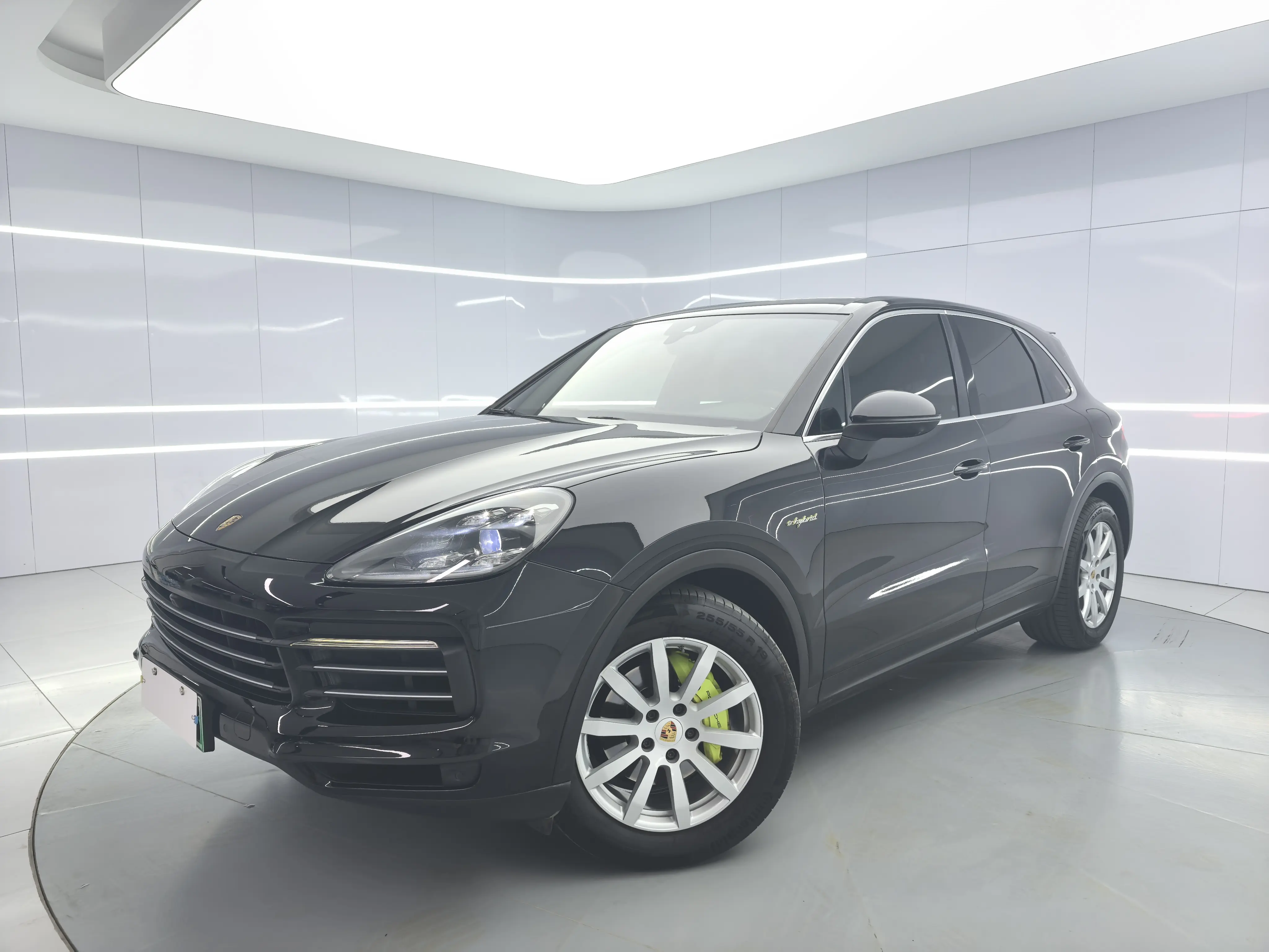 Porsche Cayenne E-Hybrid  из Китая