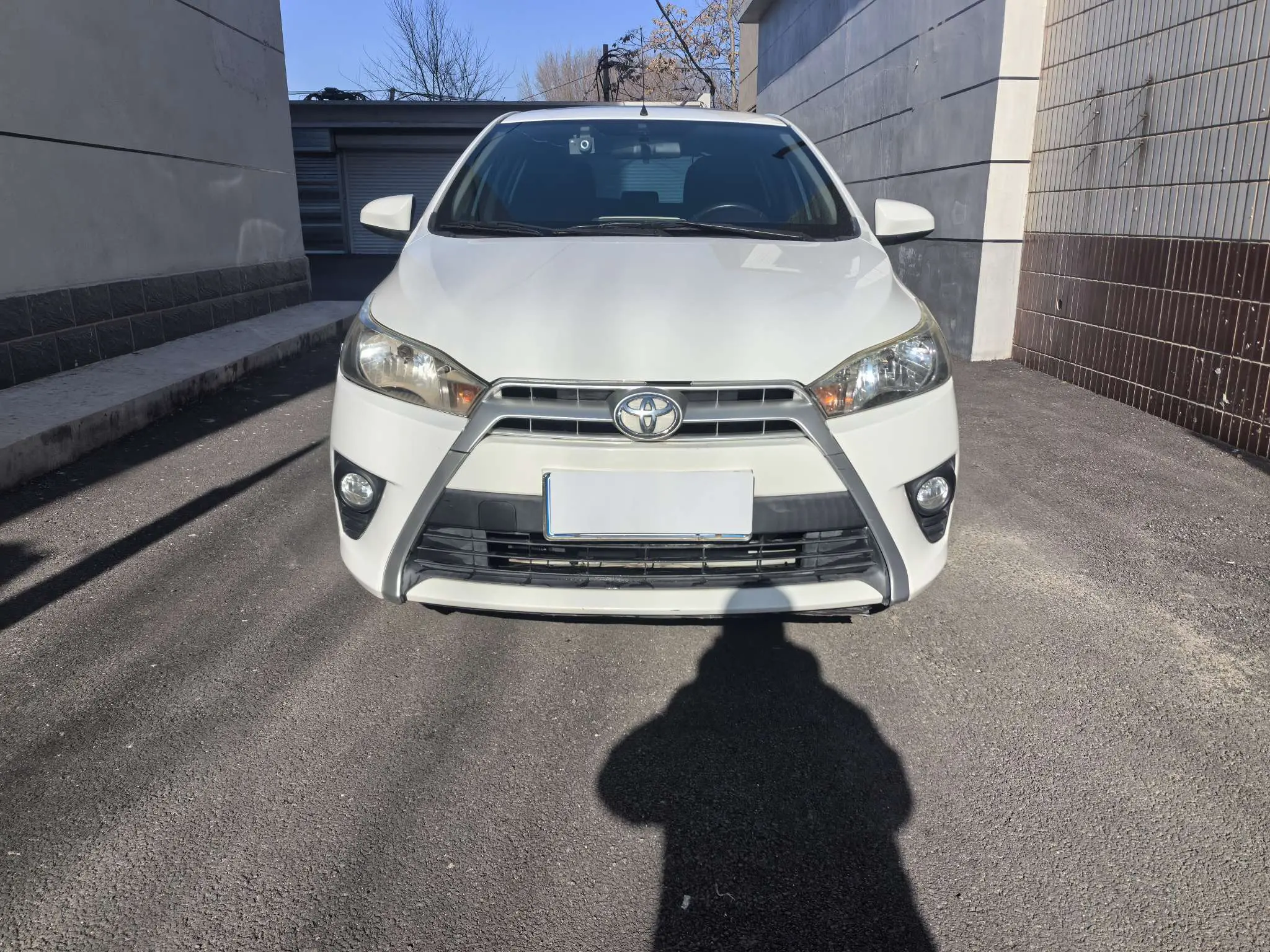 Toyota Yaris L  из Китая