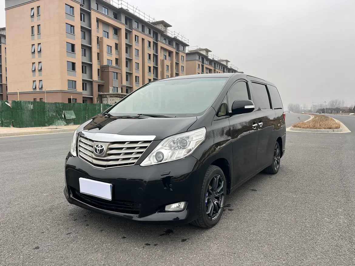 Toyota Alphard (Elfa)  из Китая