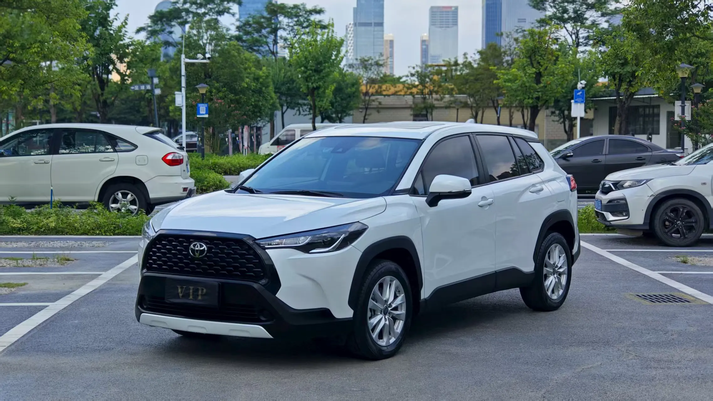 Toyota Corolla Cross  из Китая