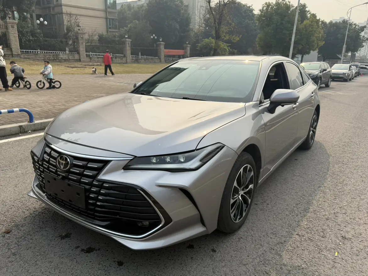 Toyota Avalon (Asian dragon)  из Китая