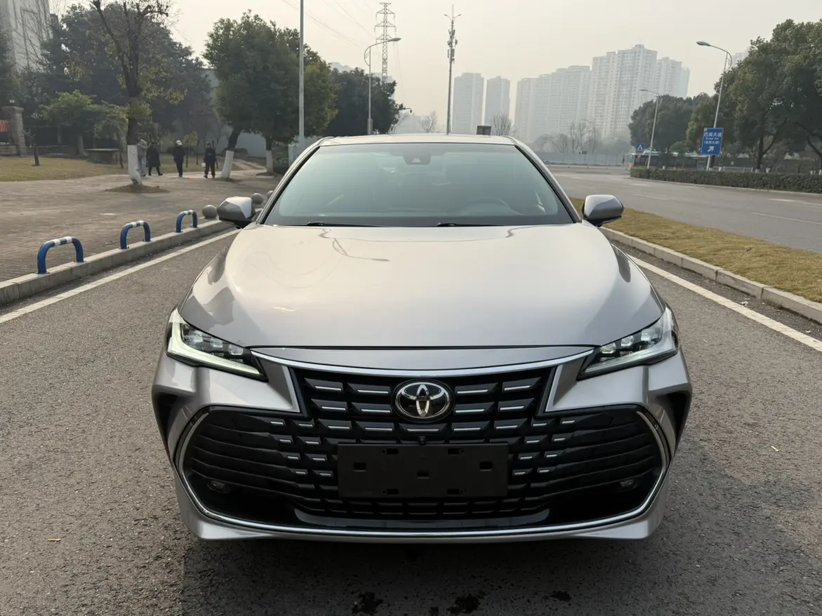 Toyota Avalon (Asian dragon)  из Китая