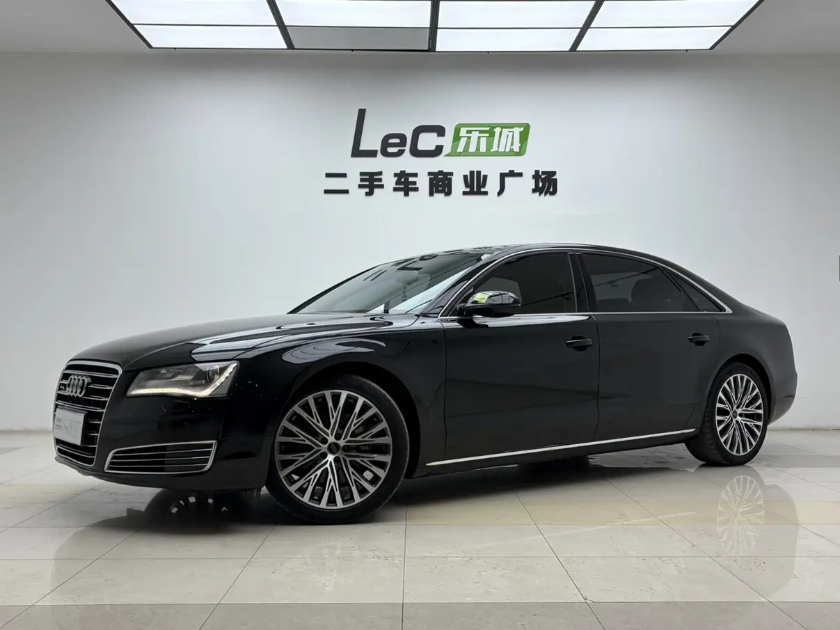 Audi A8  из Китая