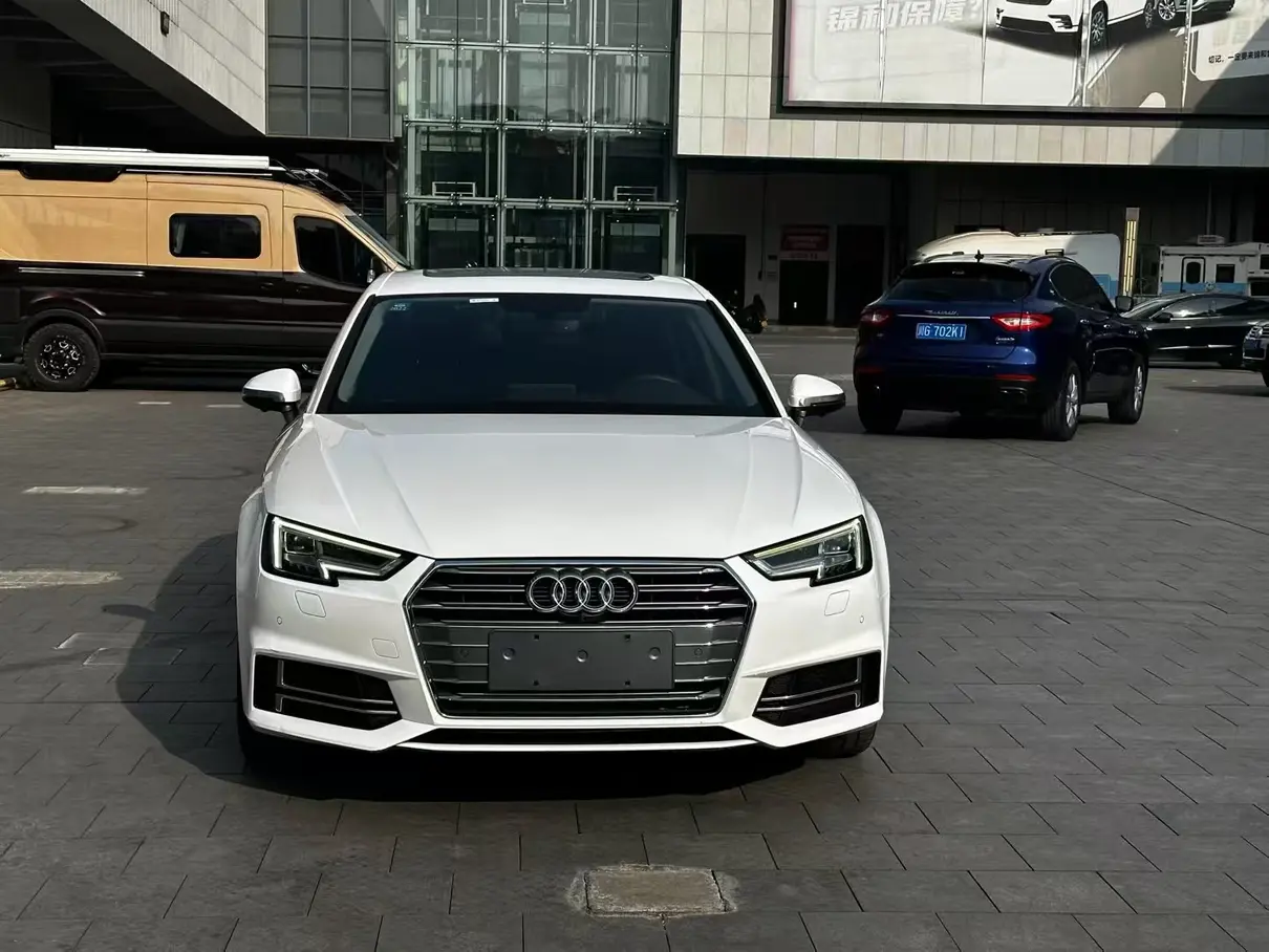Audi A4L  из Китая