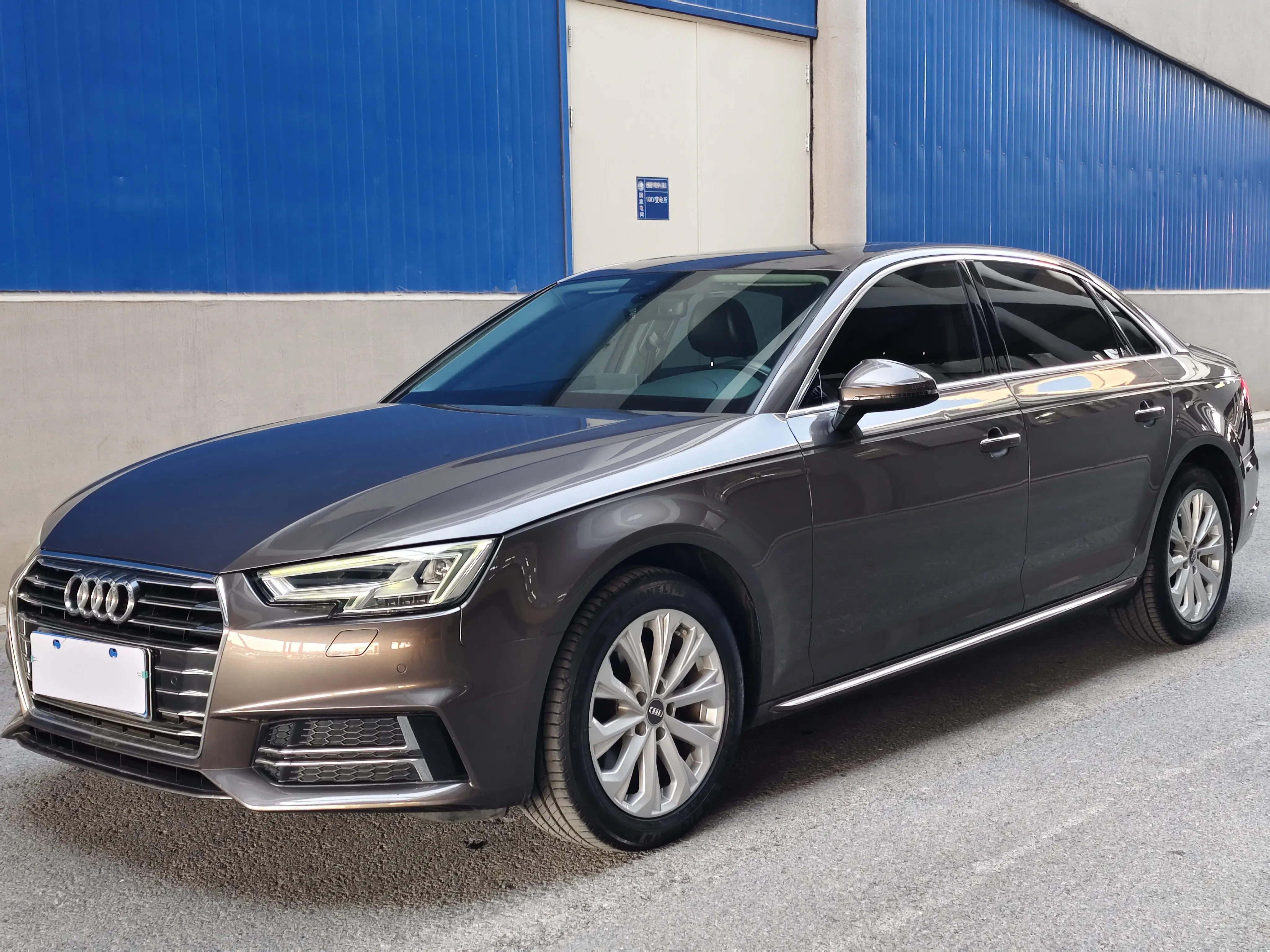 Audi A4L  из Китая