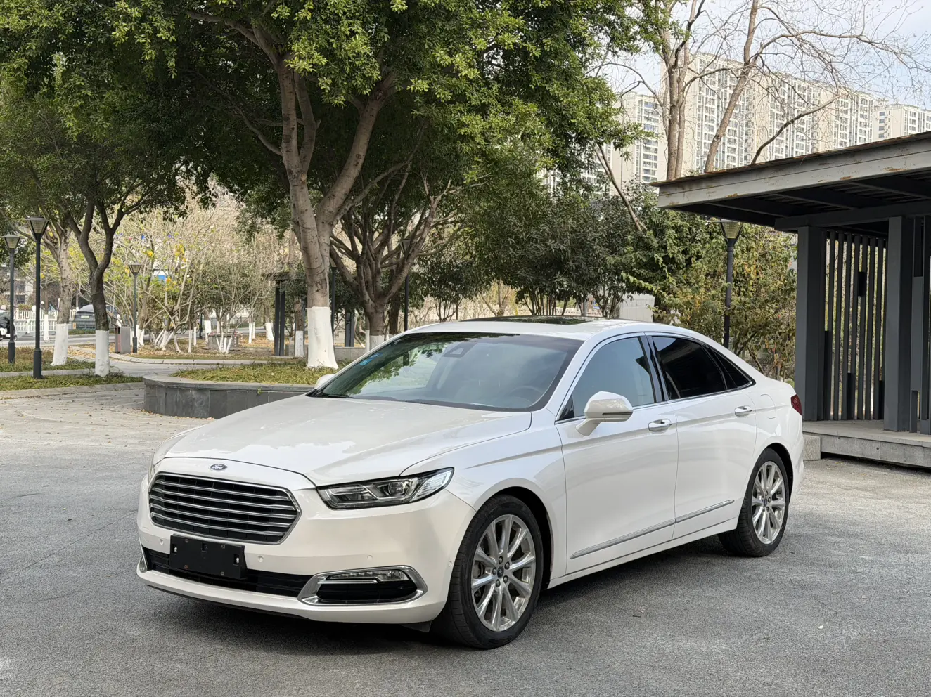 Ford Taurus  из Китая