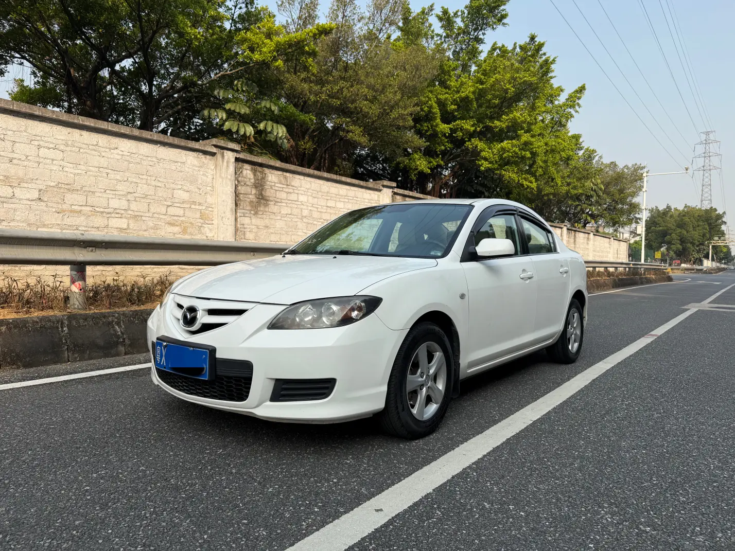 Mazda Axela (Mazda3)  из Китая