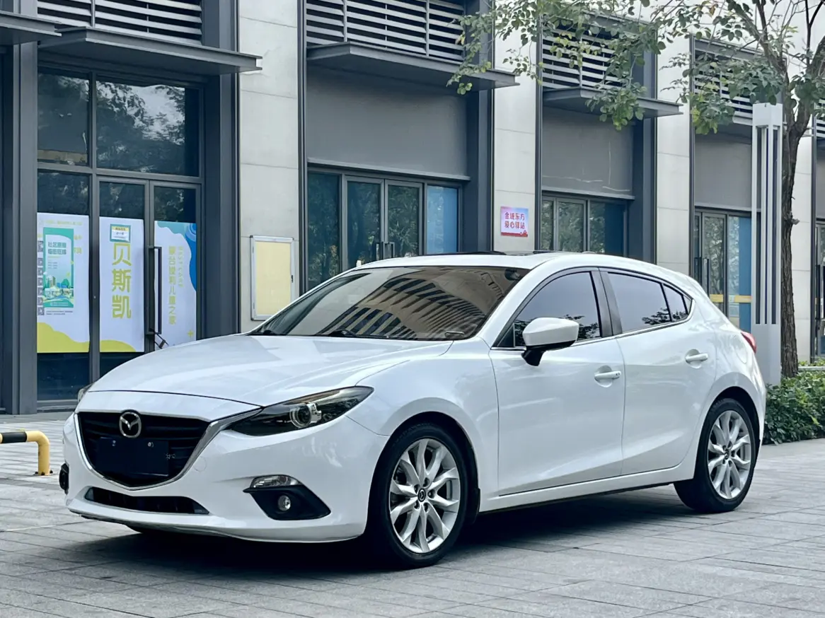 Mazda Axela (Mazda3)  из Китая