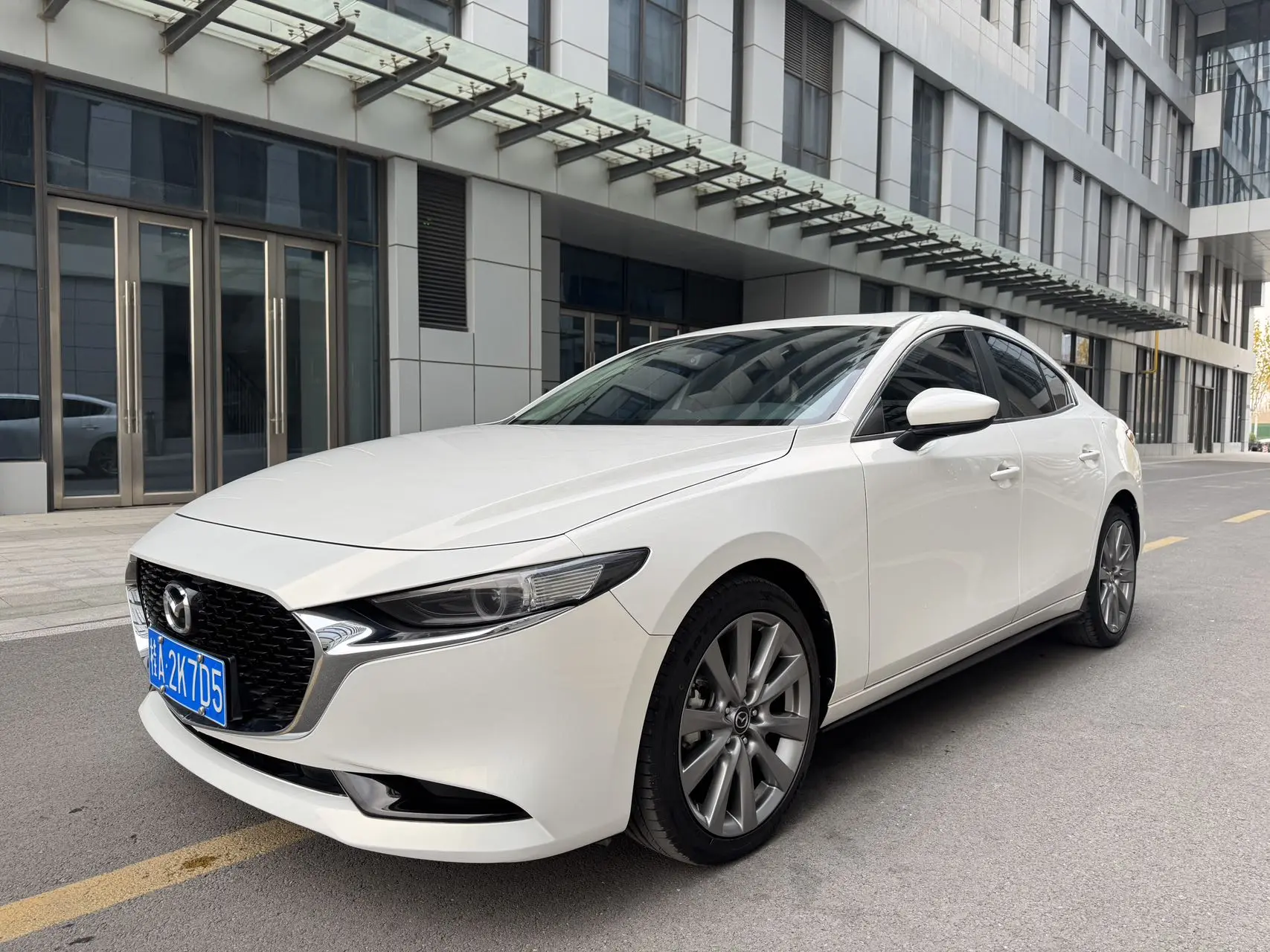 Mazda Axela (Mazda3)  из Китая