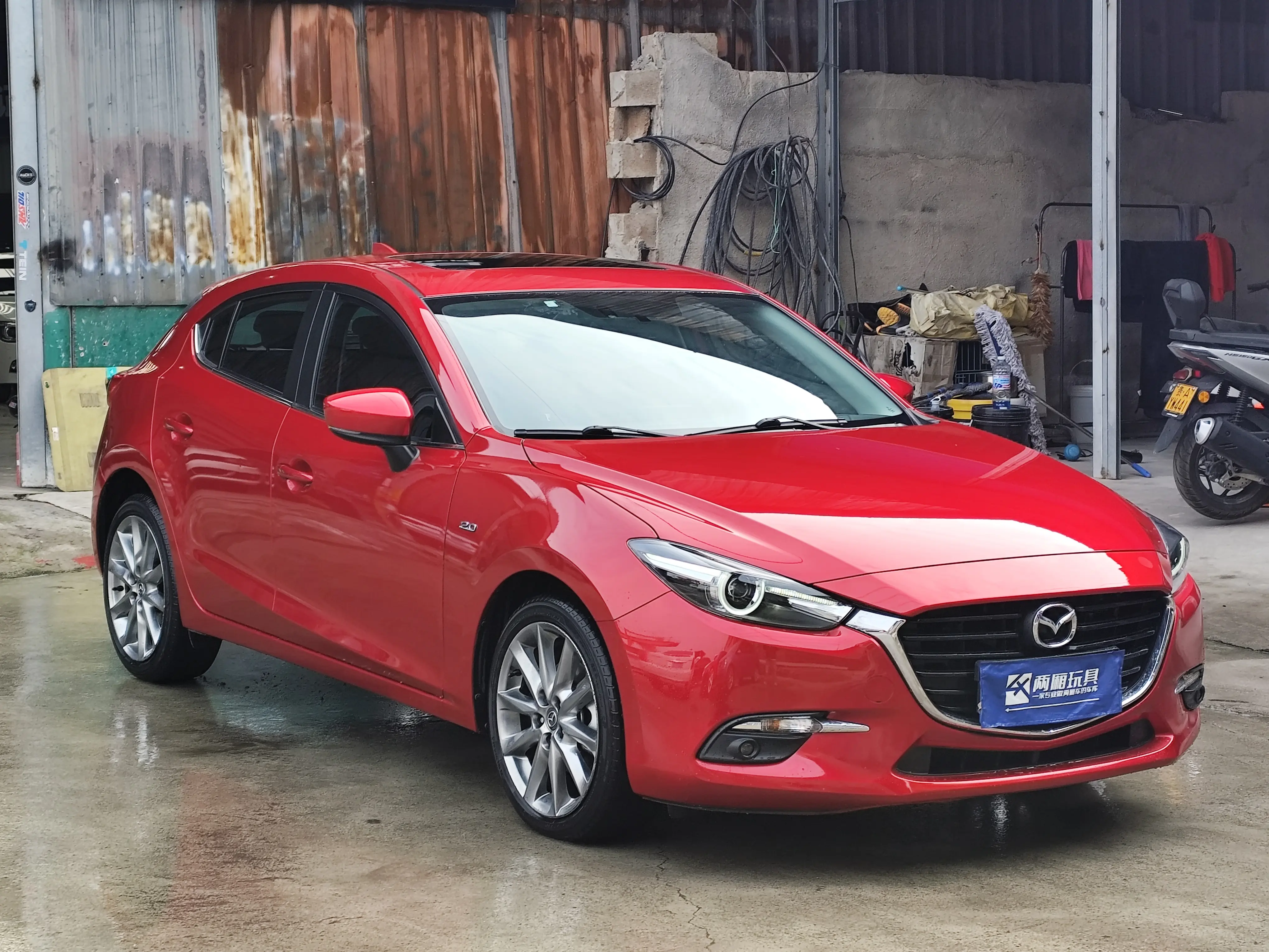 Mazda Axela (Mazda3)  из Китая