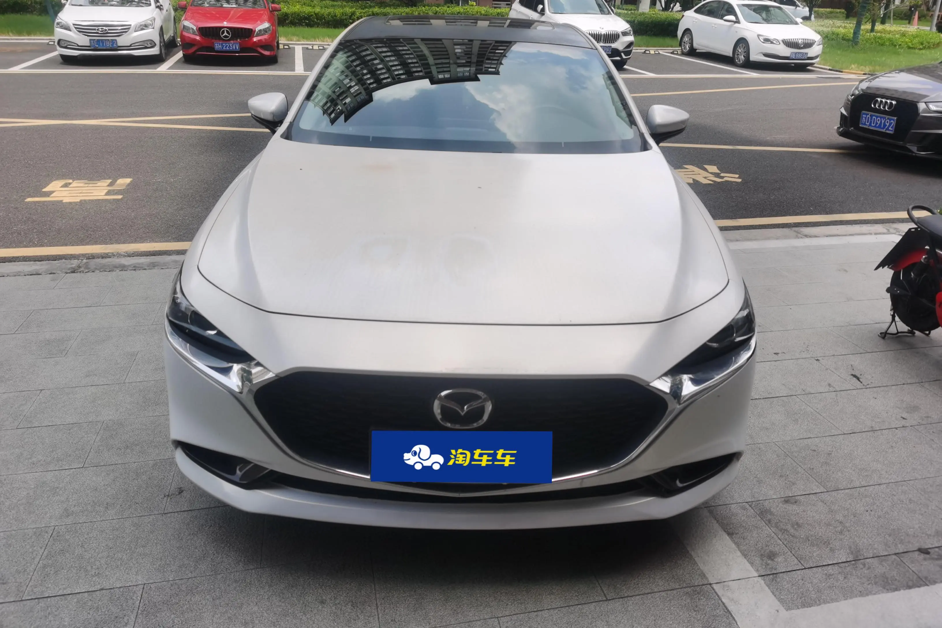 Mazda Axela (Mazda3)  из Китая
