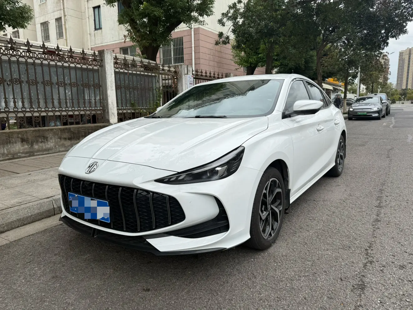 MG 5  из Китая