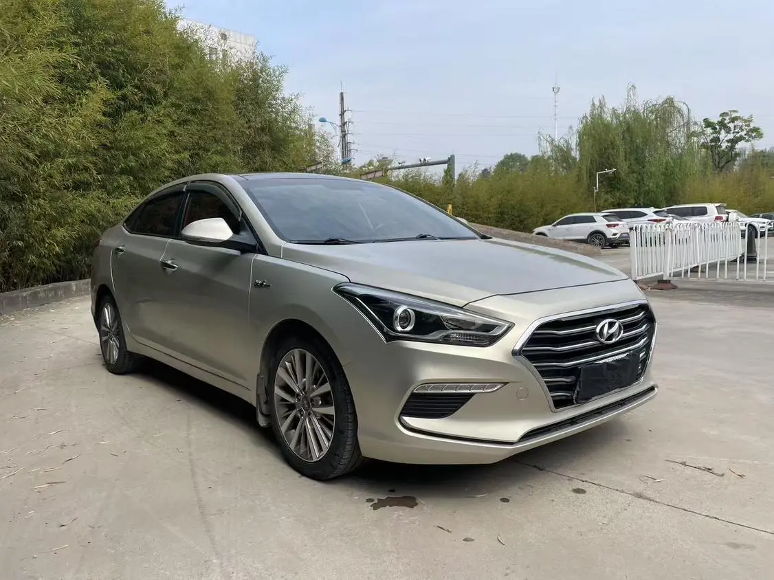 Hyundai Famous pictures  из Китая