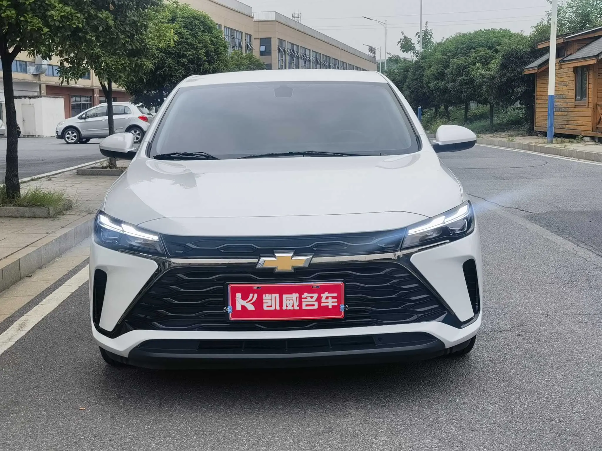 Chevrolet Monza (Cruze)  из Китая