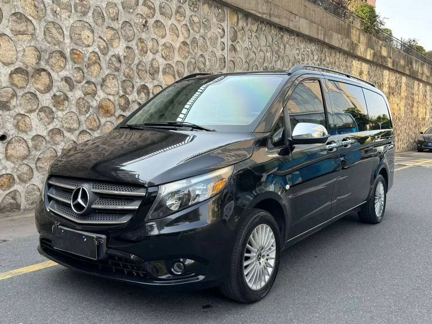 Mercedes-Benz Metris  из Китая