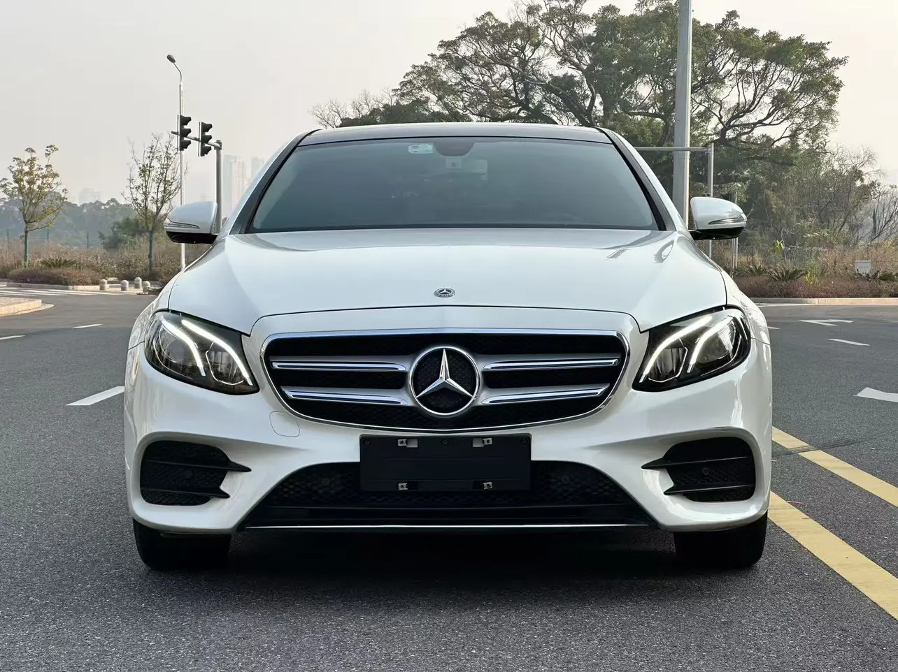 Mercedes-Benz E-Class  из Китая