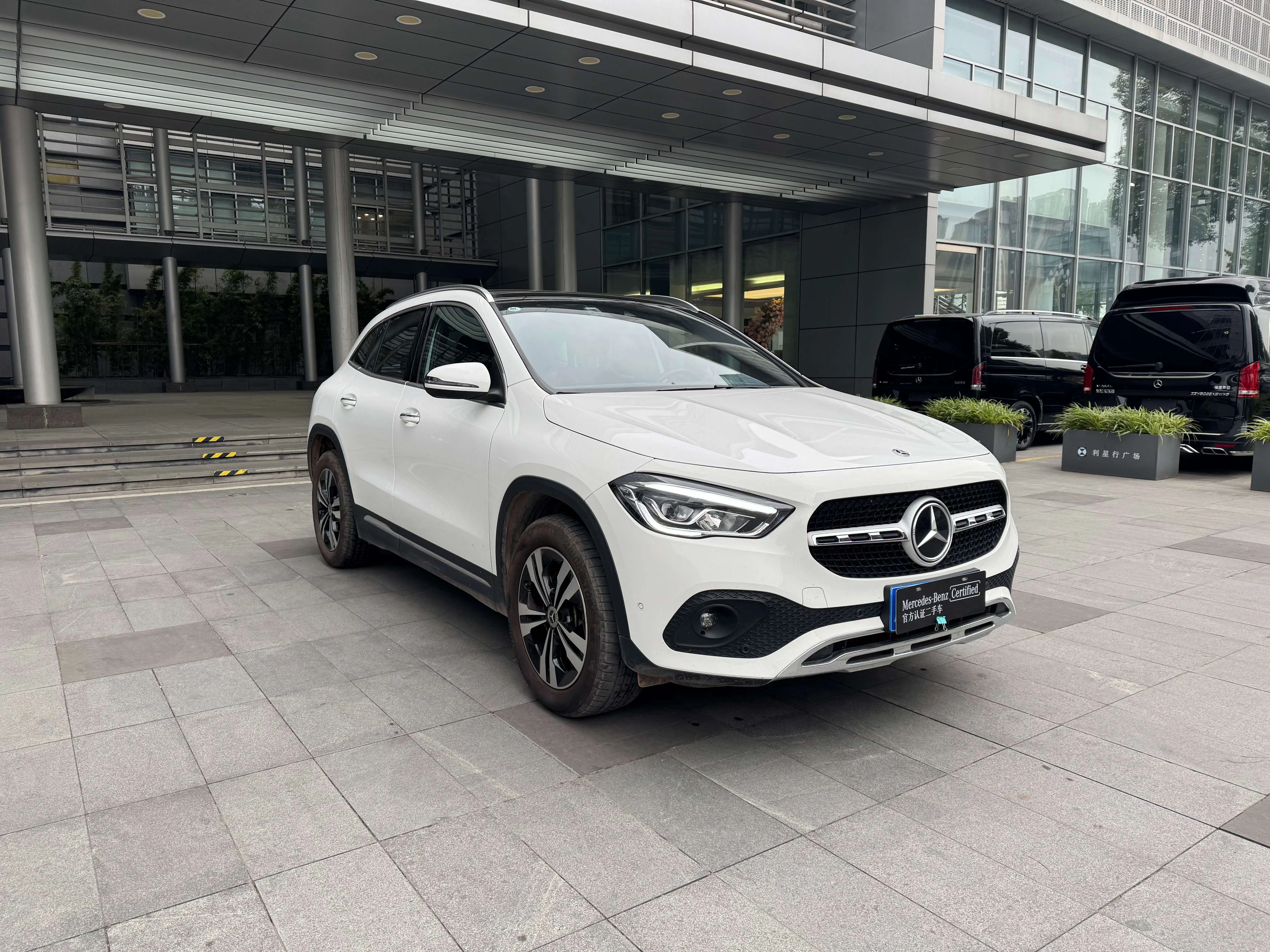 Mercedes-Benz GLA  из Китая