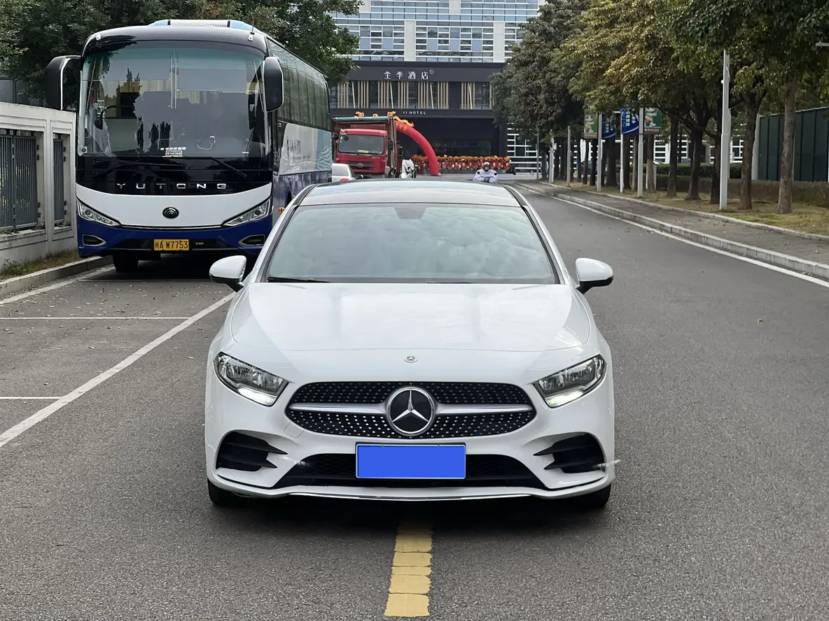 Mercedes-Benz Mercedes Benz A Class  из Китая