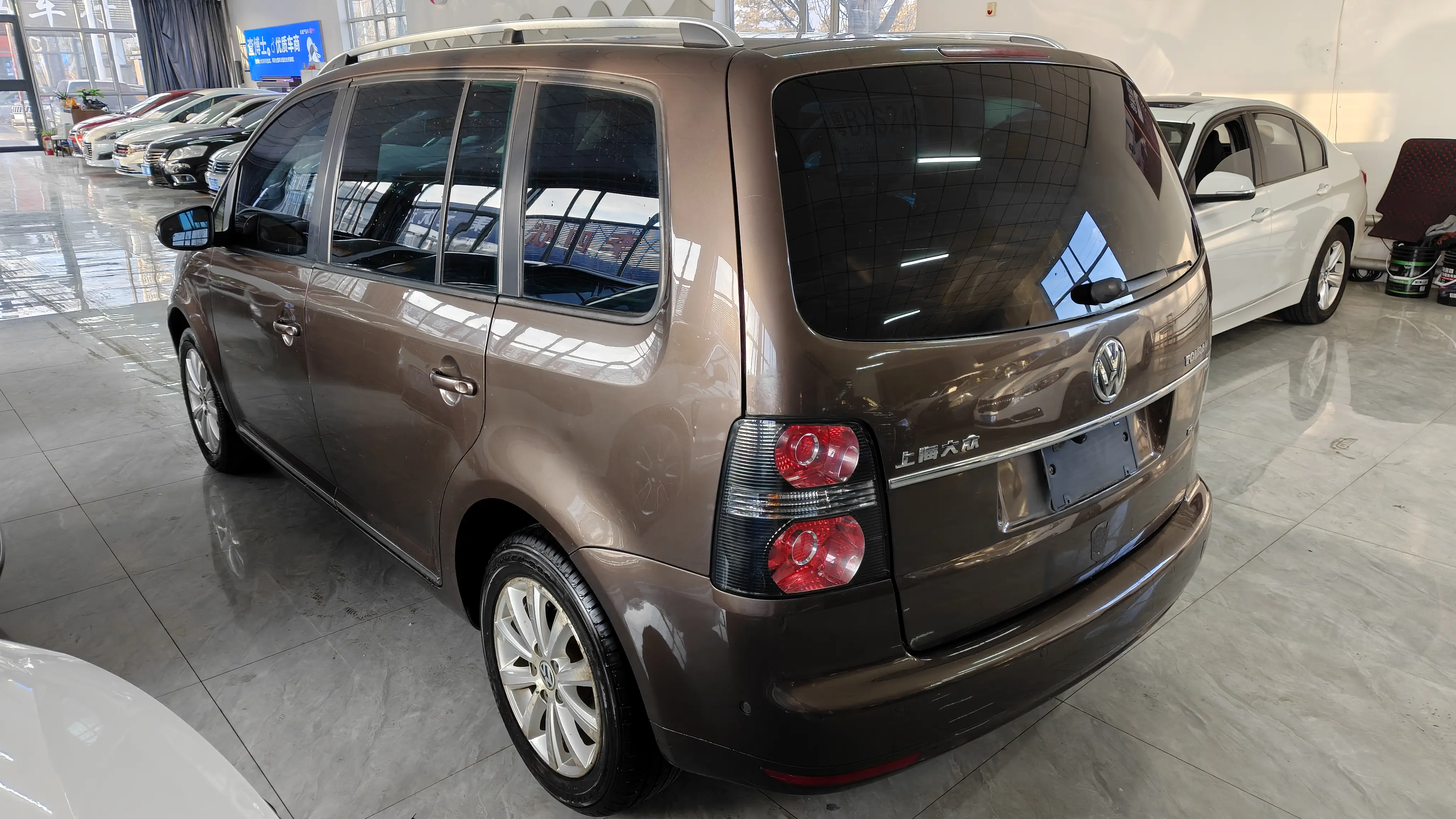 Volkswagen Touran  из Китая