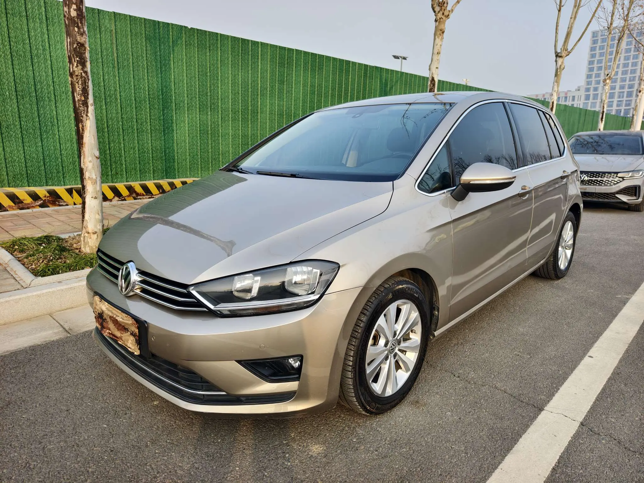 Volkswagen Golf·Jialu  из Китая