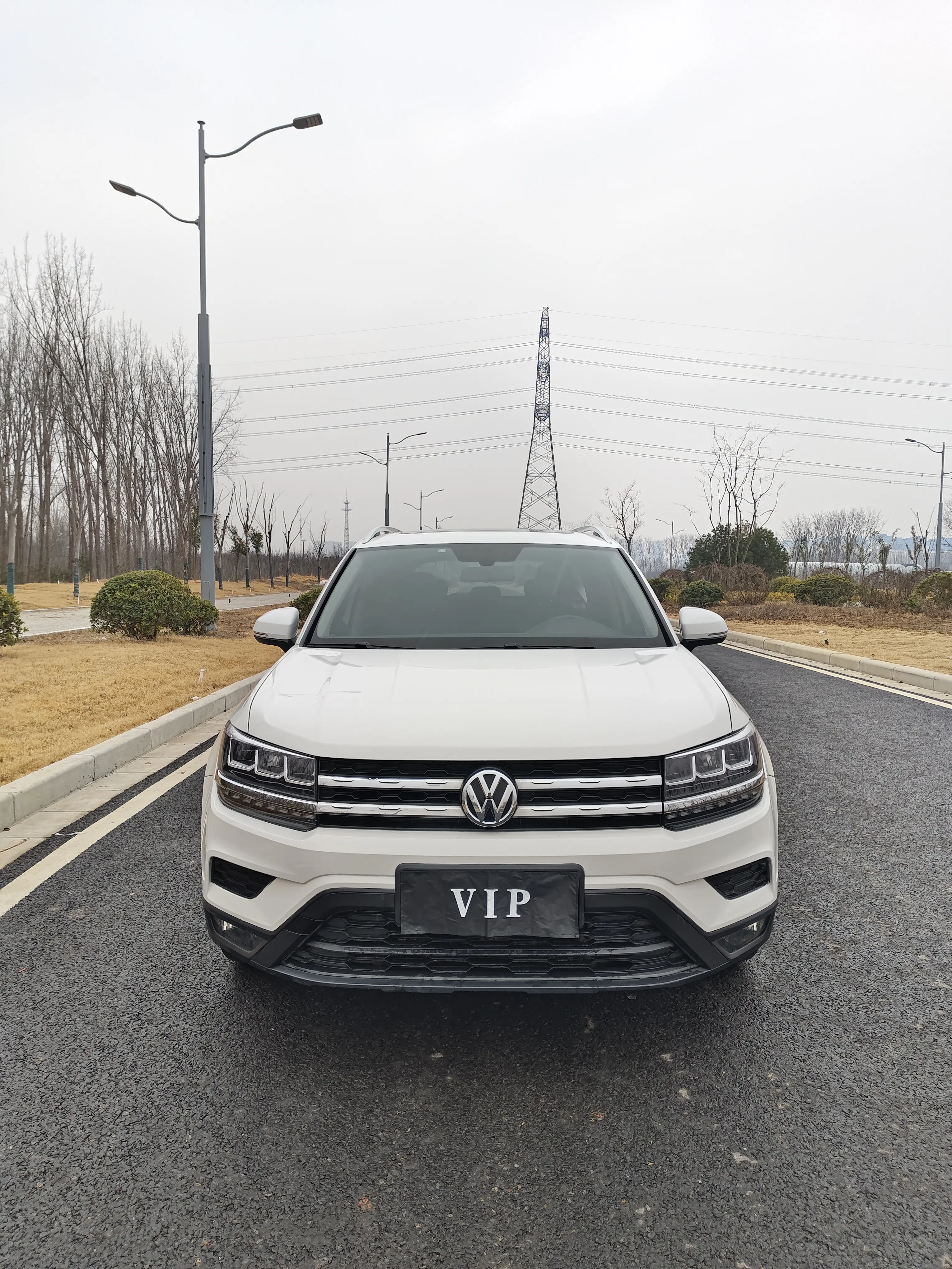 Volkswagen Tharu  из Китая