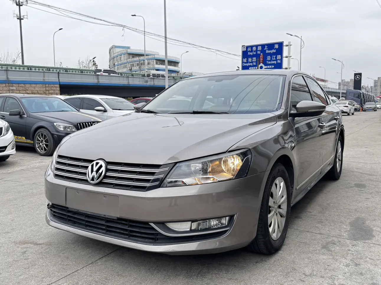 Volkswagen Passat  из Китая