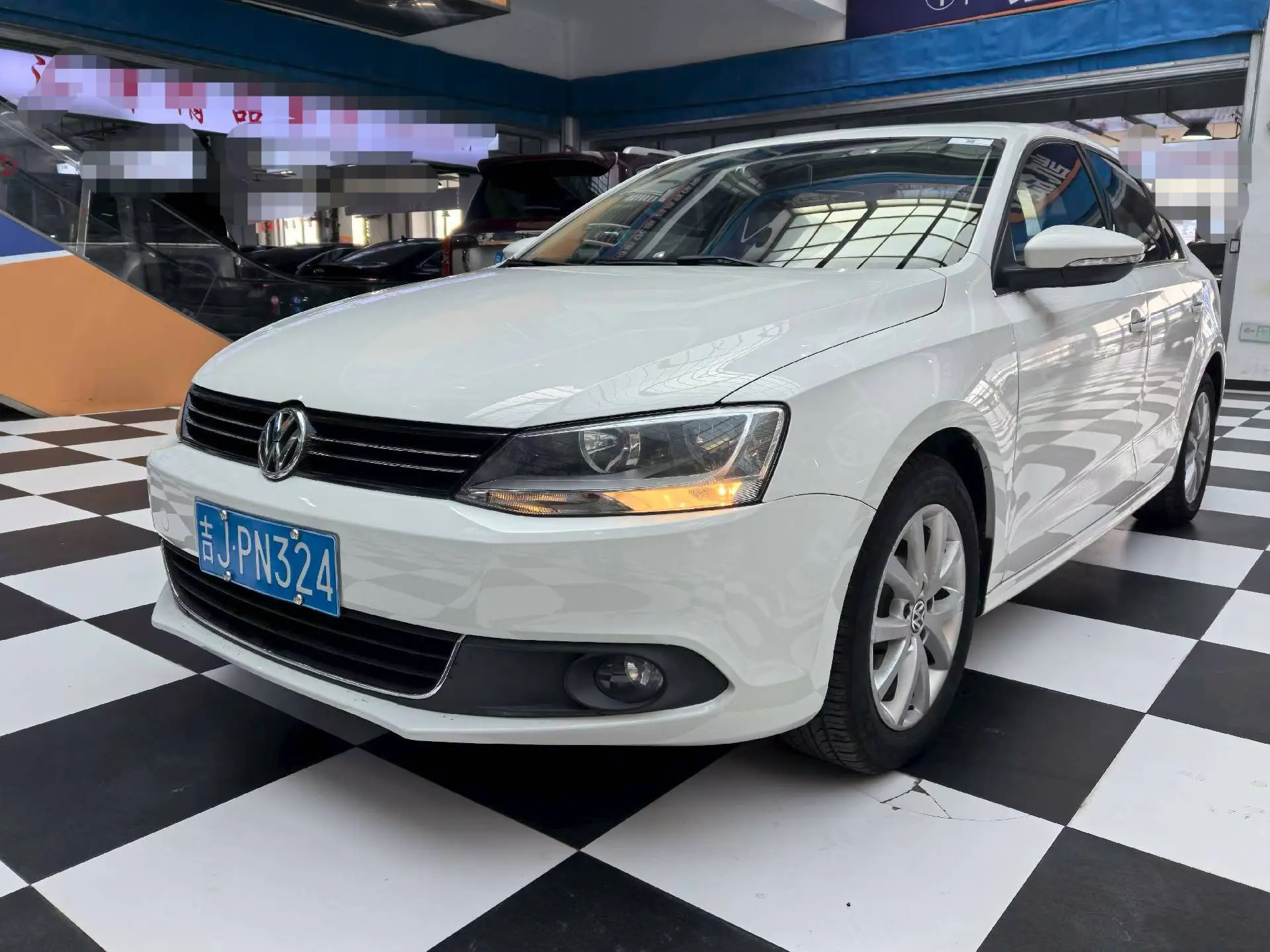 Volkswagen Sagitar  из Китая