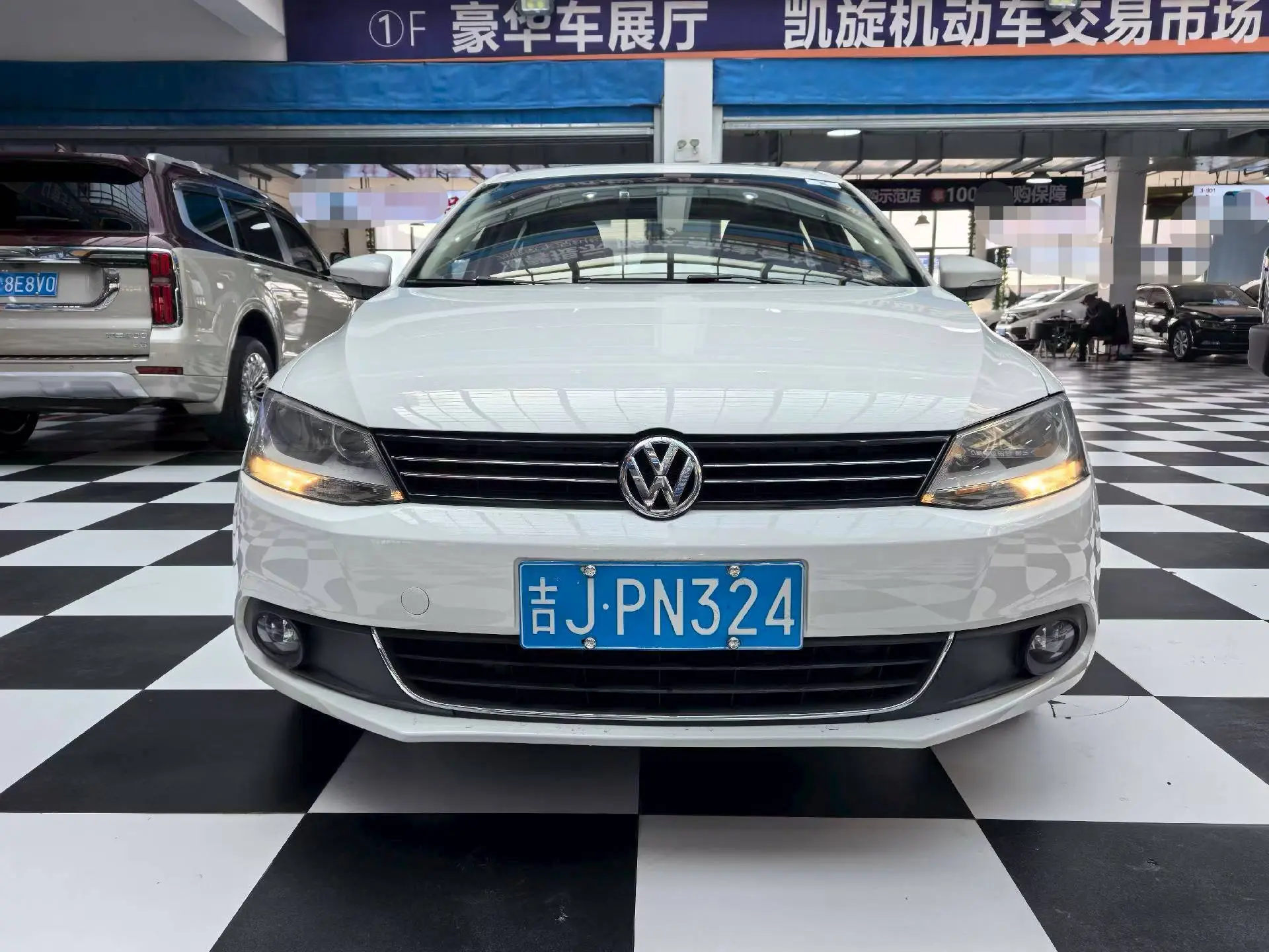 Volkswagen Sagitar  из Китая