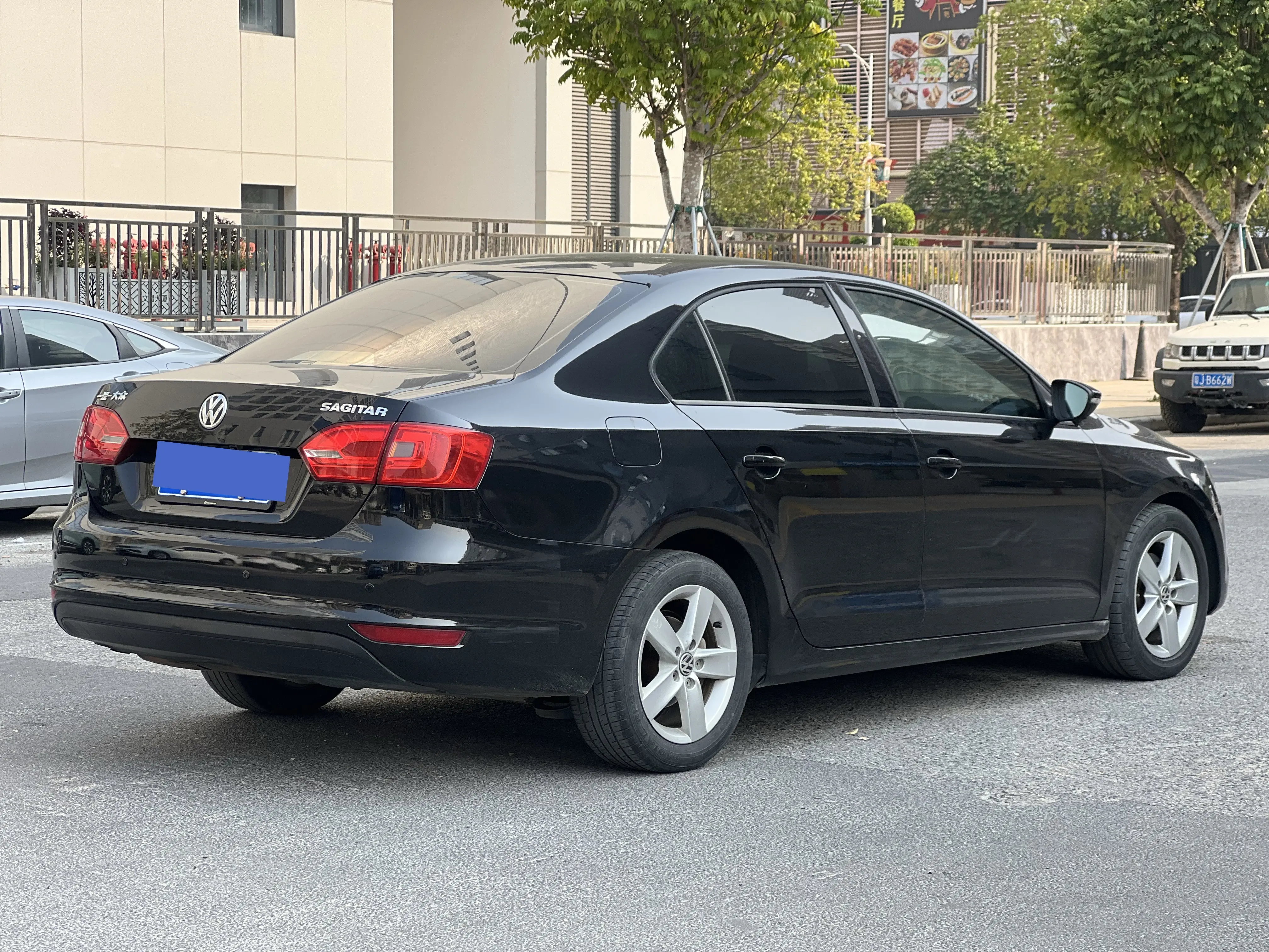 Volkswagen Sagitar  из Китая