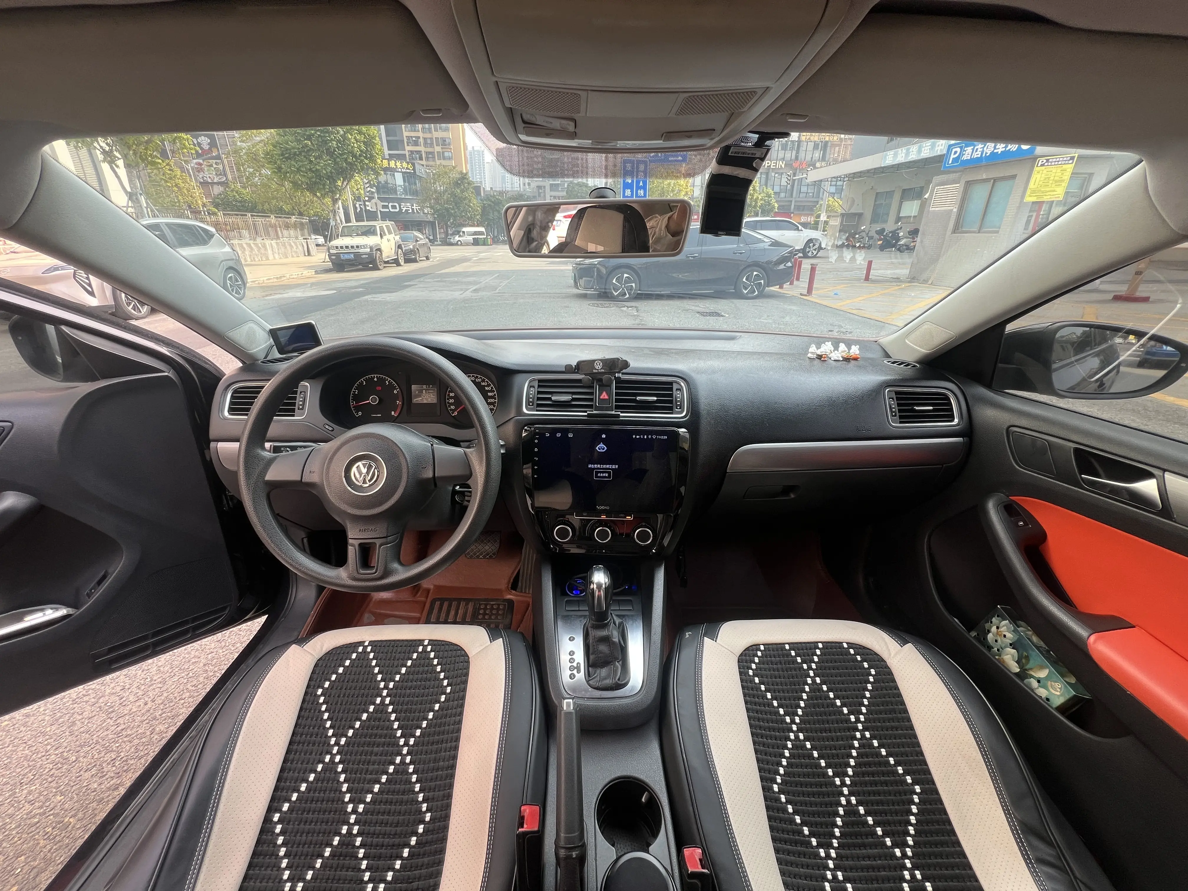 Volkswagen Sagitar  из Китая