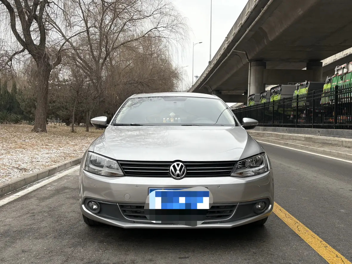 Volkswagen Sagitar  из Китая