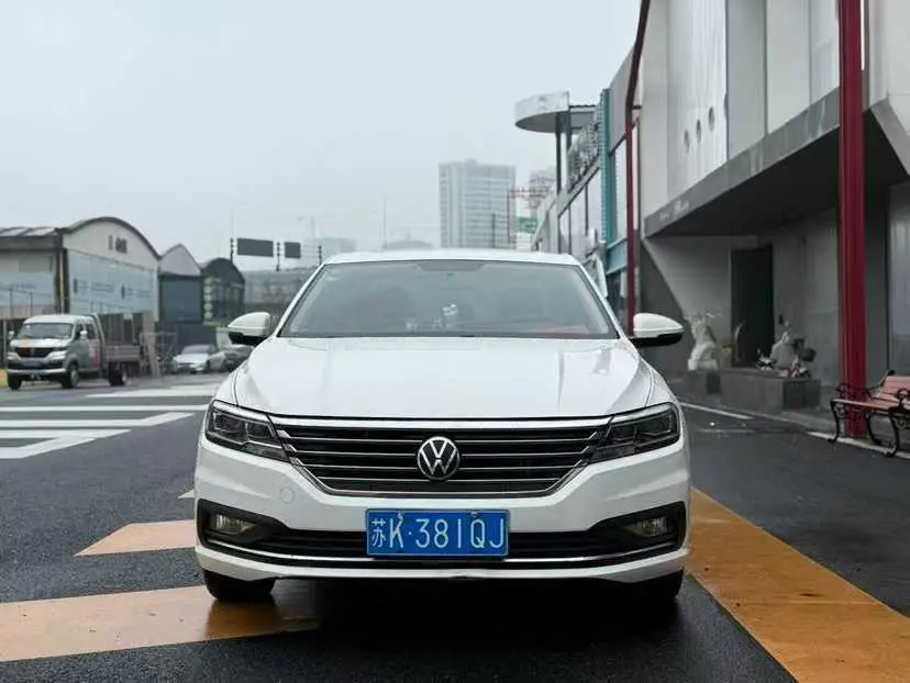 Volkswagen Lavida  из Китая