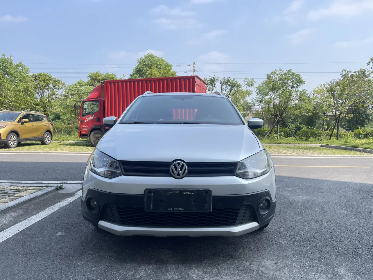 Volkswagen Polo  из Китая
