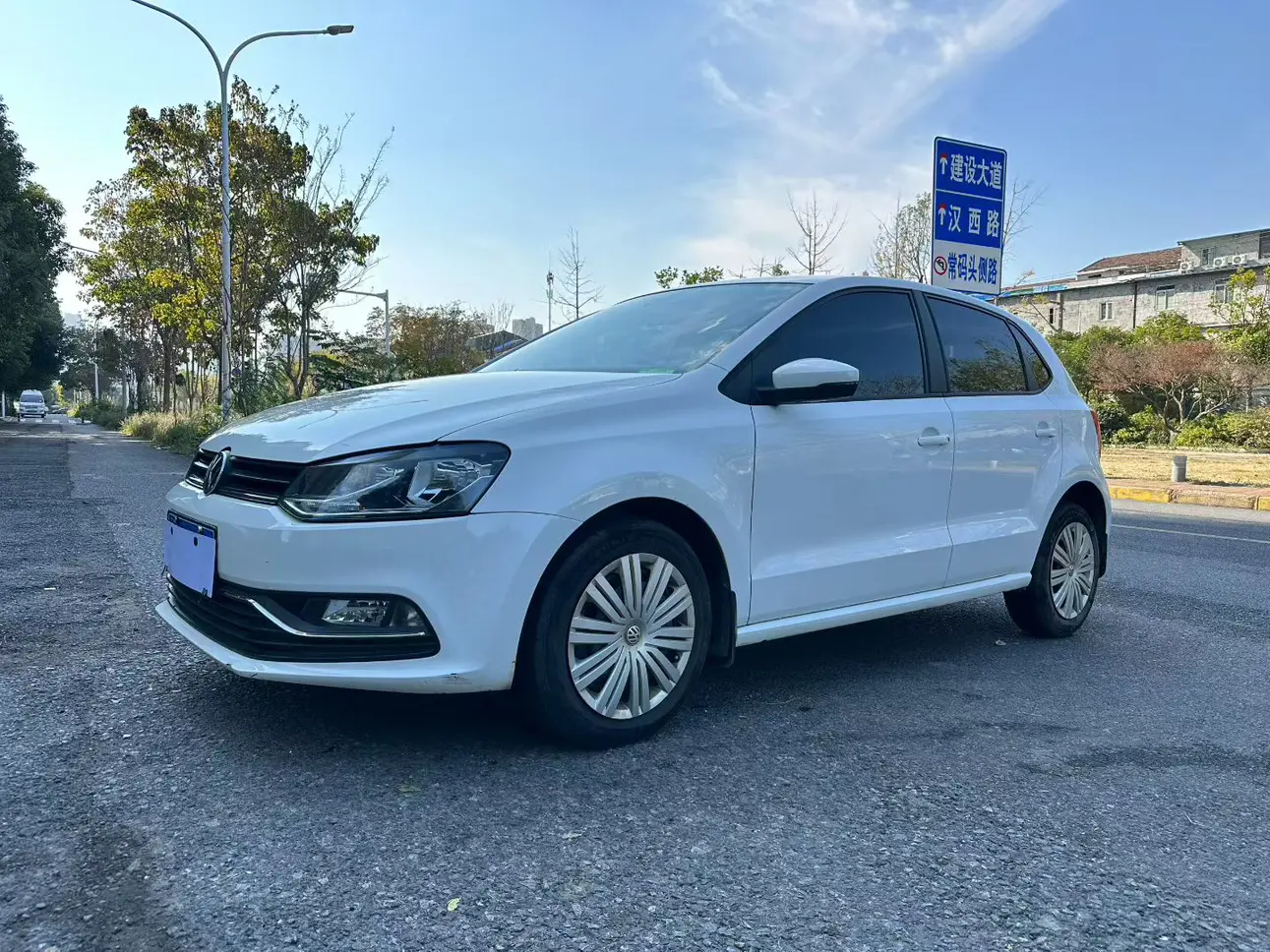 Volkswagen Polo  из Китая