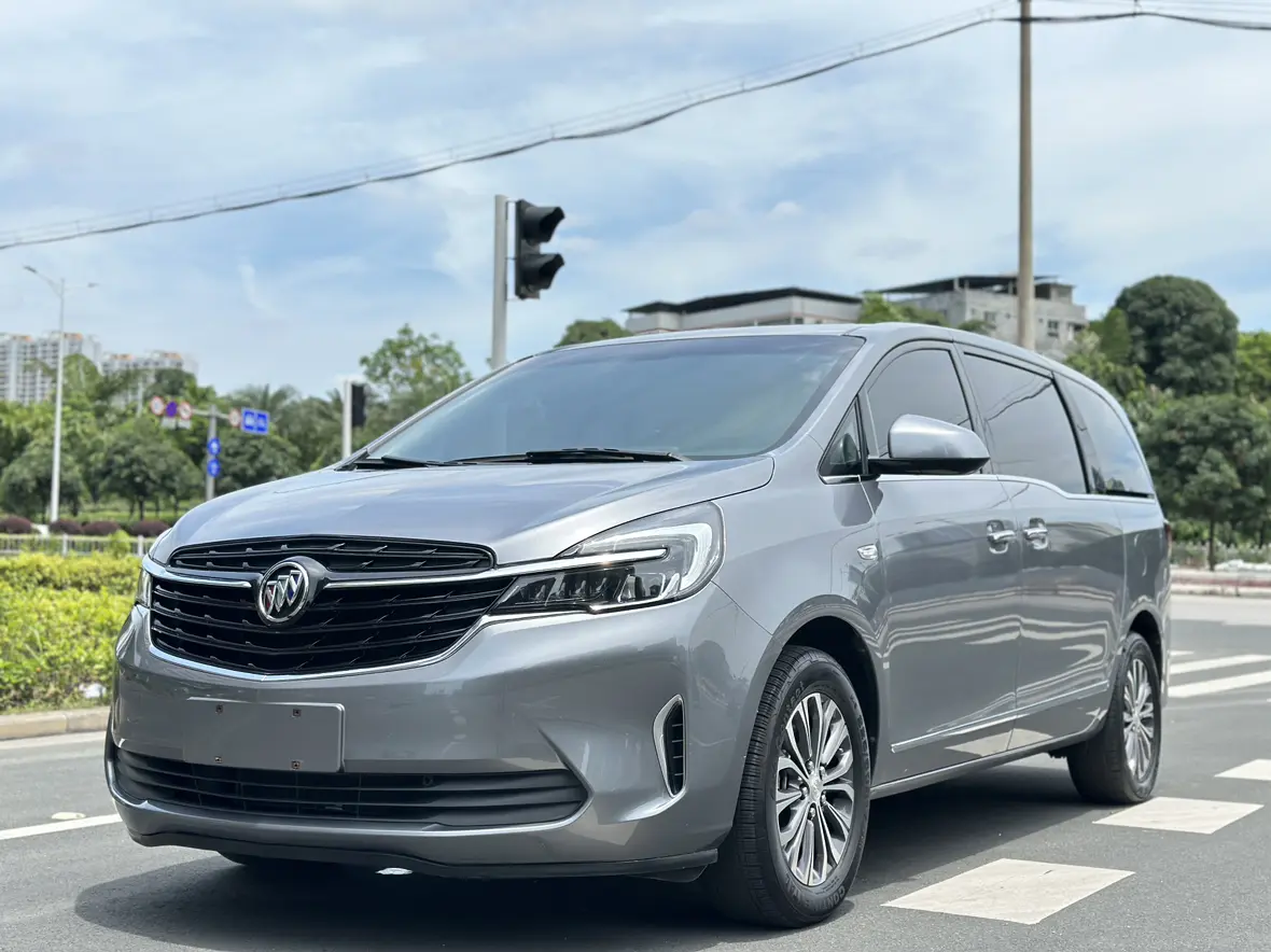 Buick GL8  из Китая