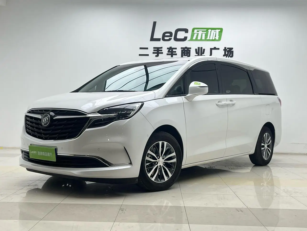 Buick GL8  из Китая