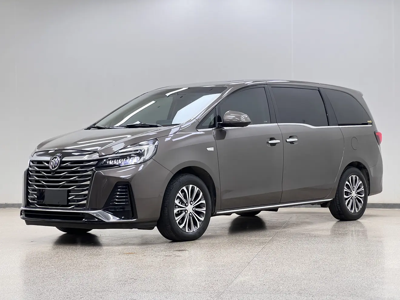 Buick GL8  из Китая