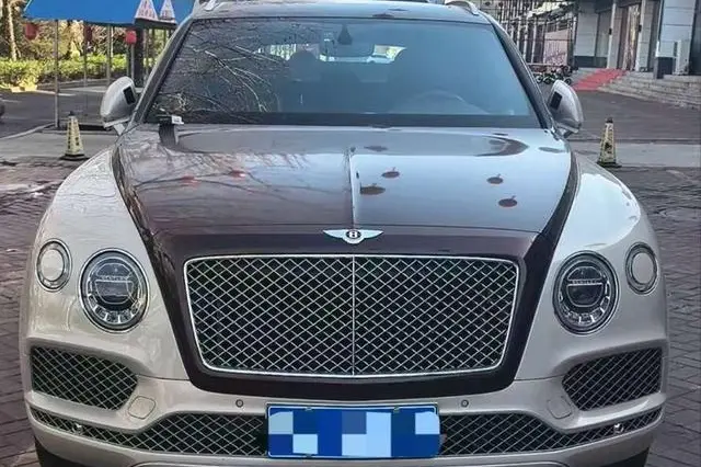 Bentley Bentayga  из Китая