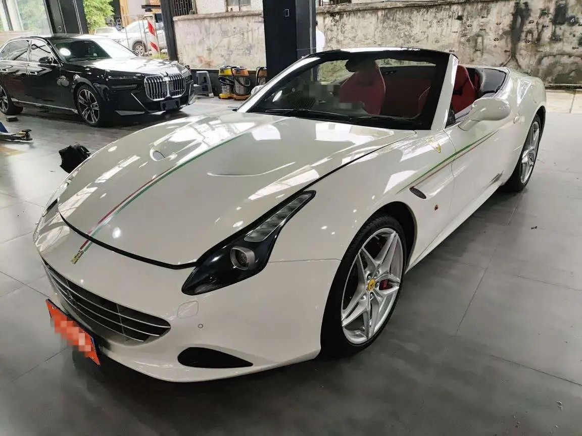 Ferrari California T  из Китая