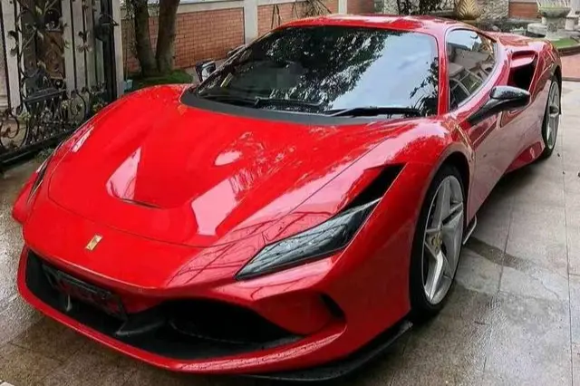 Ferrari F8  из Китая