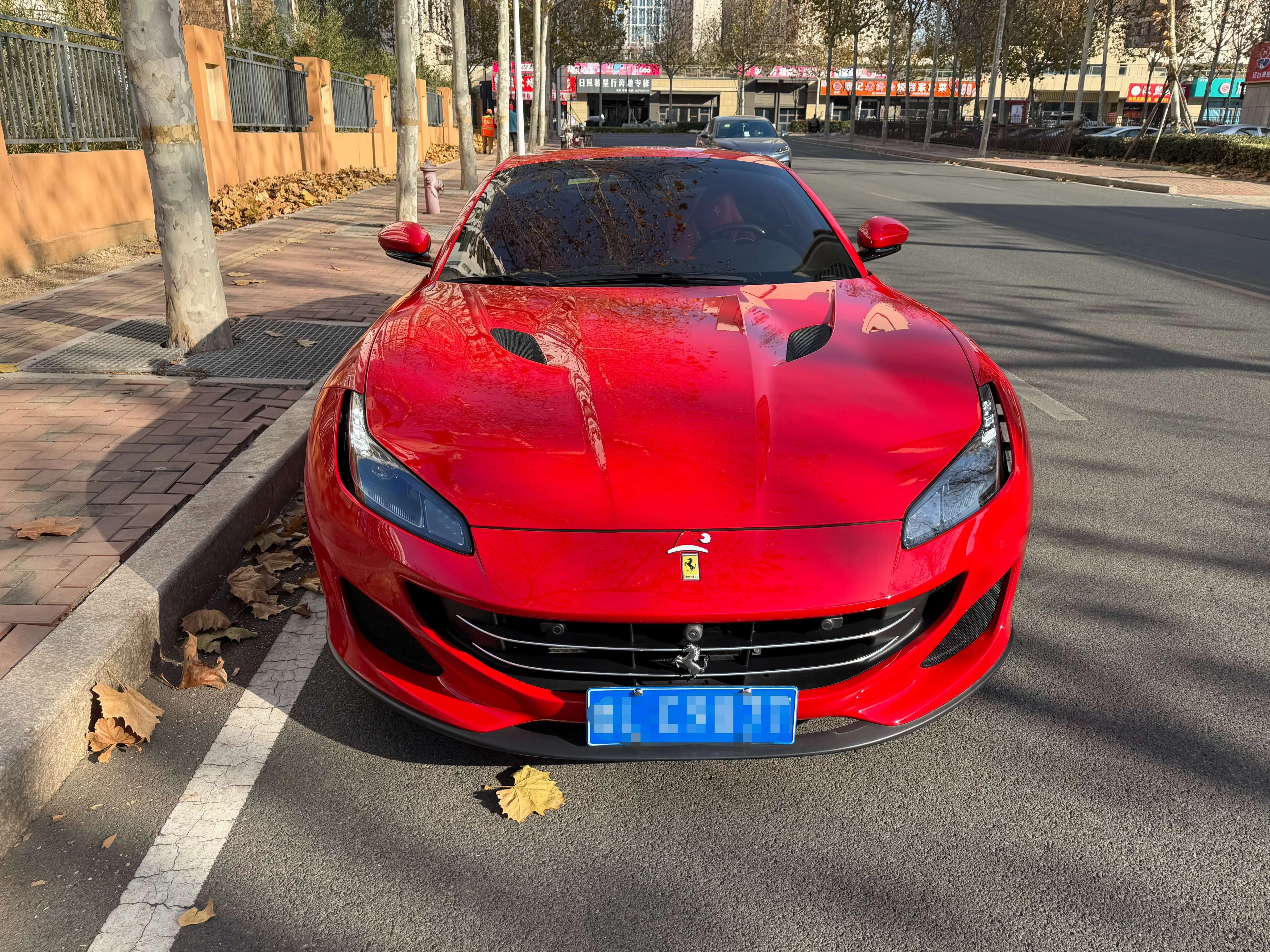 Ferrari Portofino  из Китая