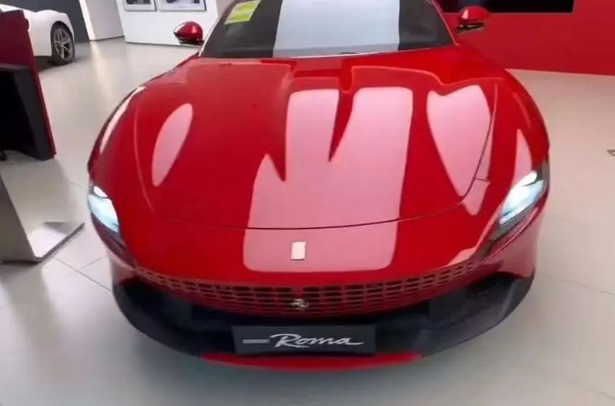 Ferrari Roma  из Китая